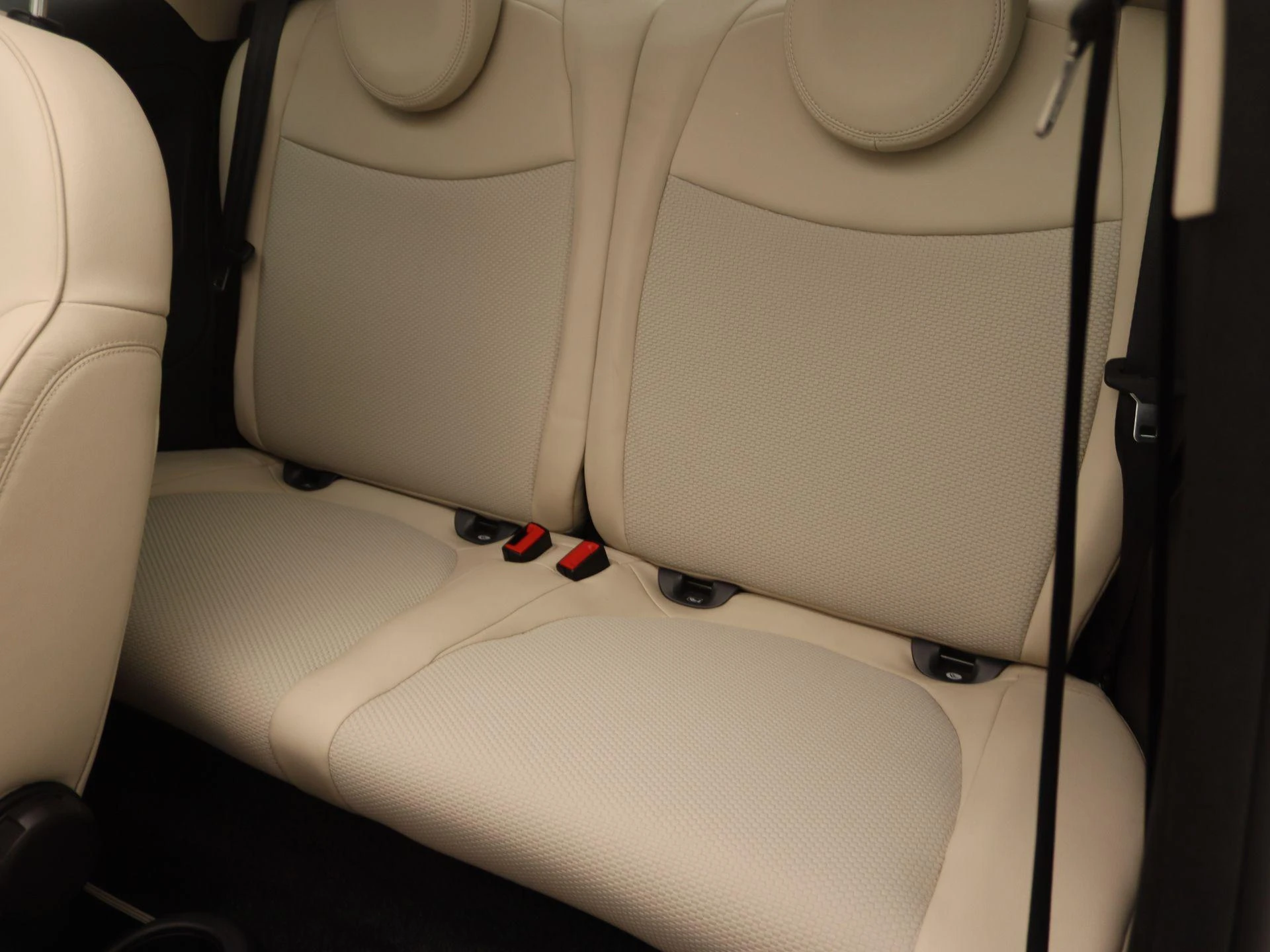 Fiat-500C-image-12