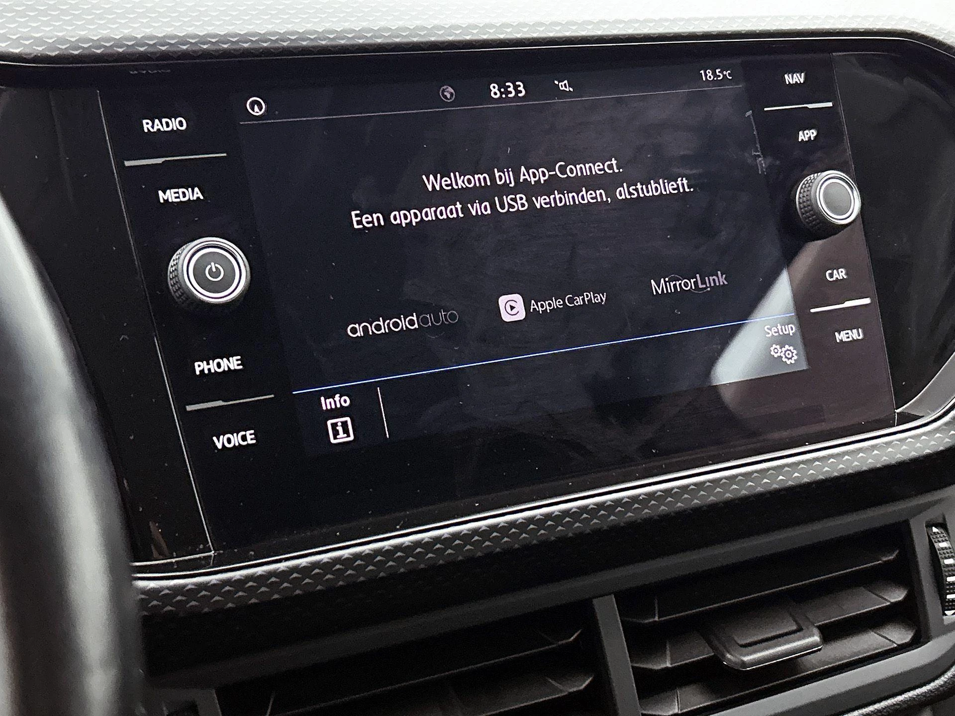 Volkswagen-T-Cross-image-13