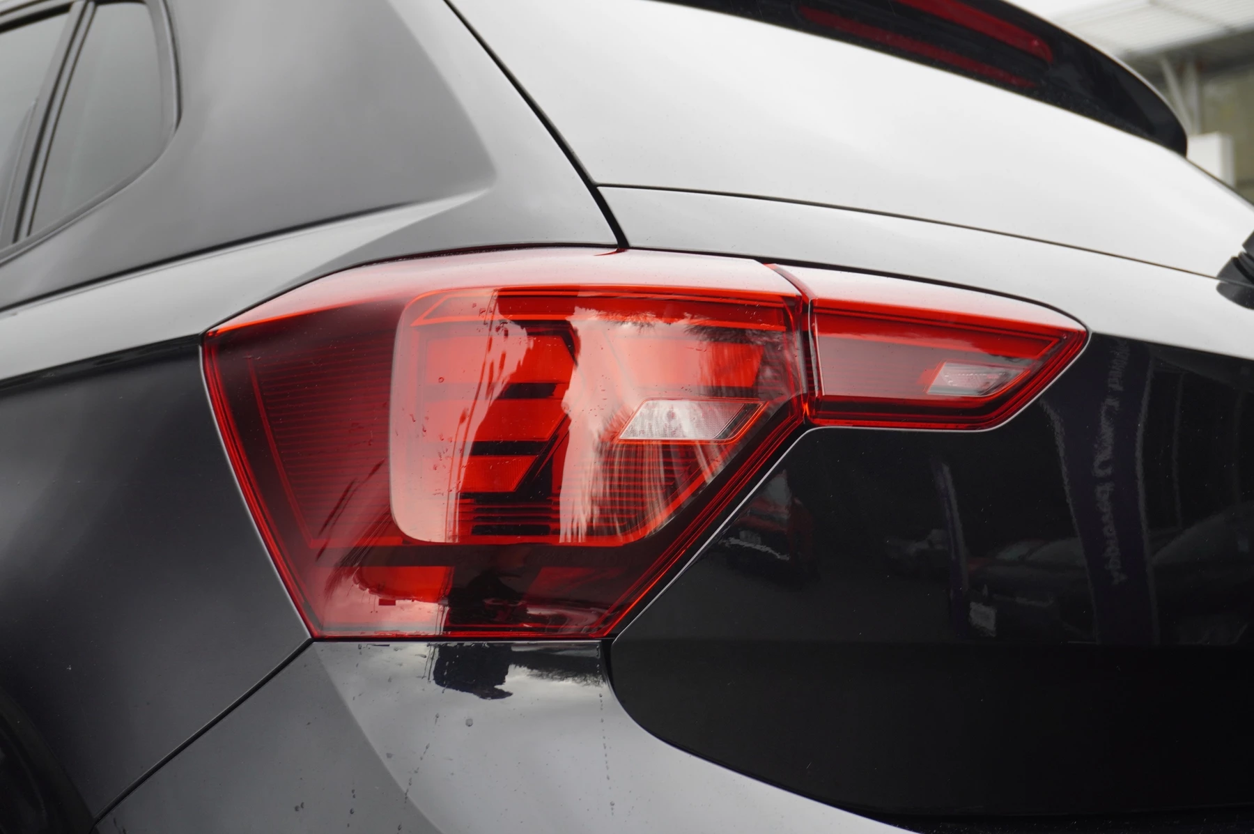 Volkswagen-Polo-image-18