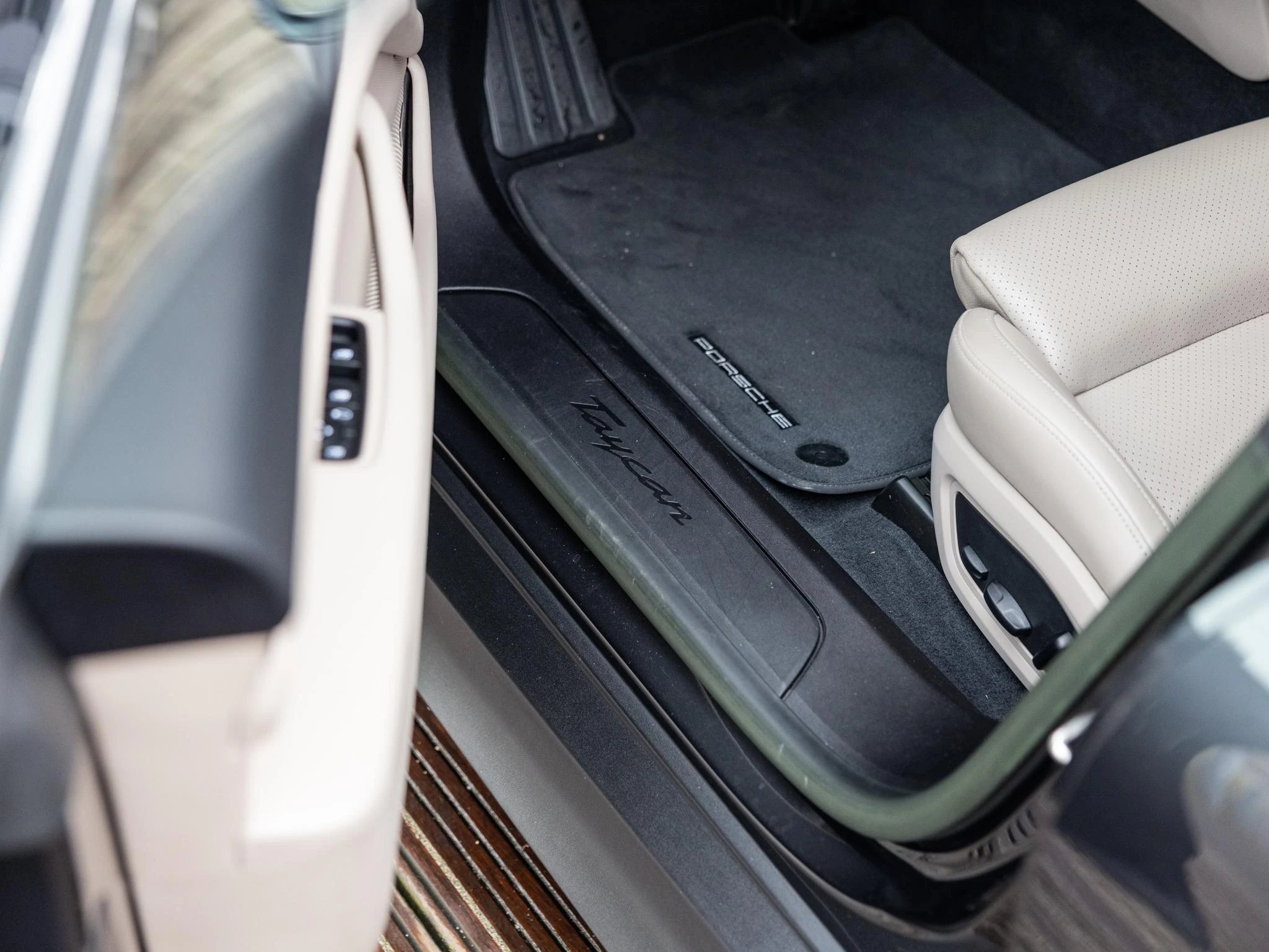 Porsche-Taycan-image-20