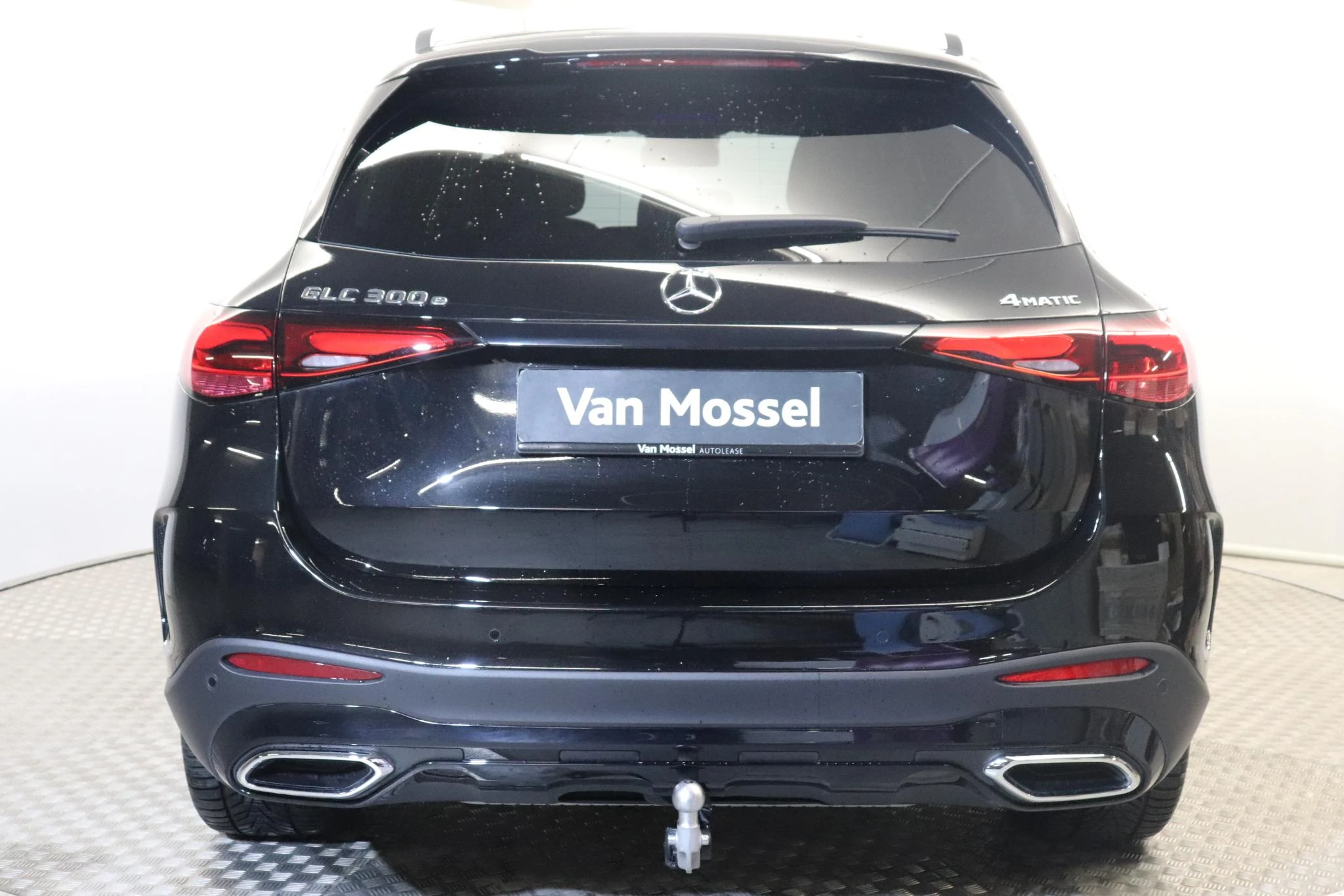 Mercedes-Benz-GLC-image-3