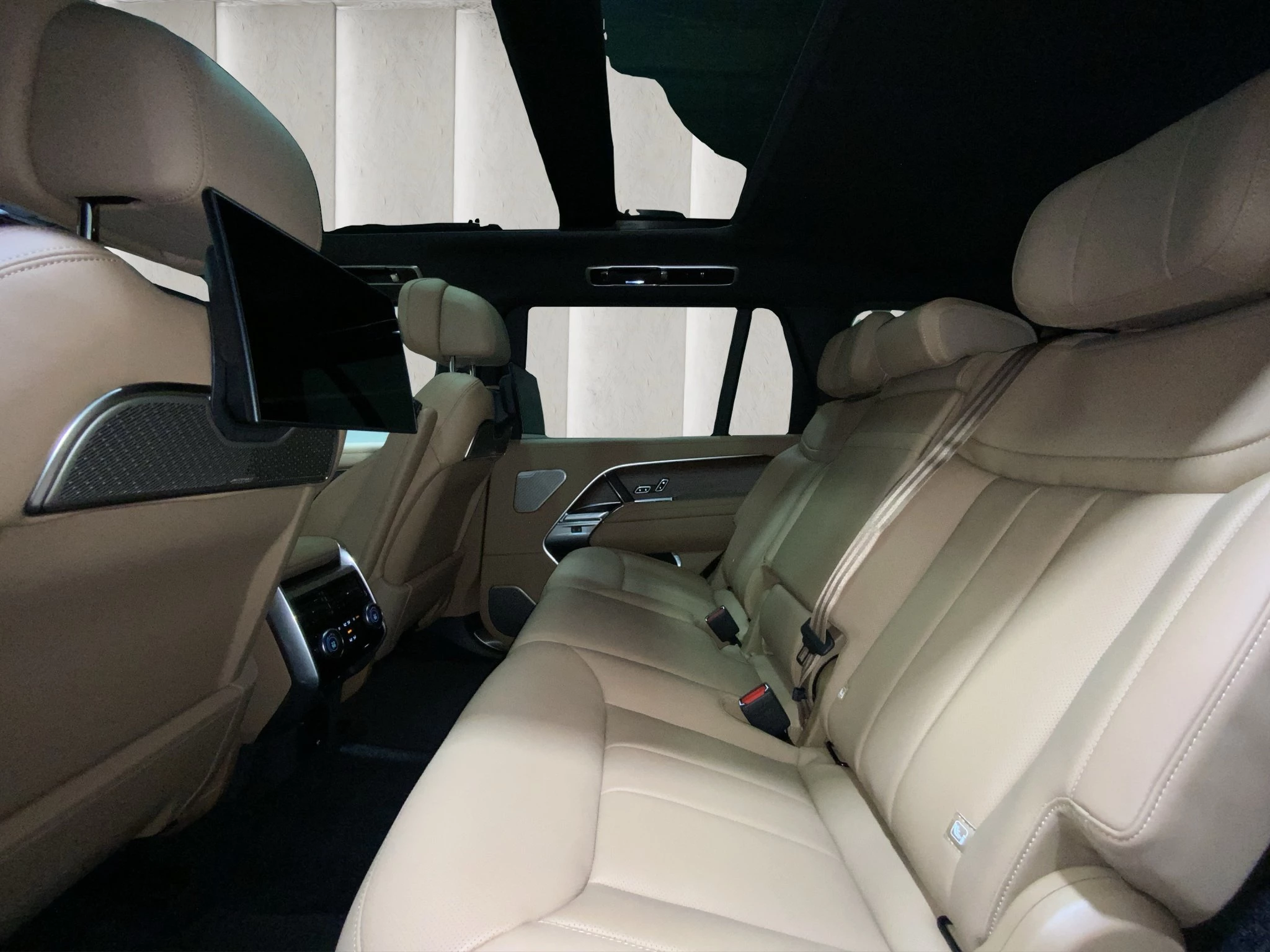 Land Rover Range Rover Autobiography P530 LWB 7-Sitzer