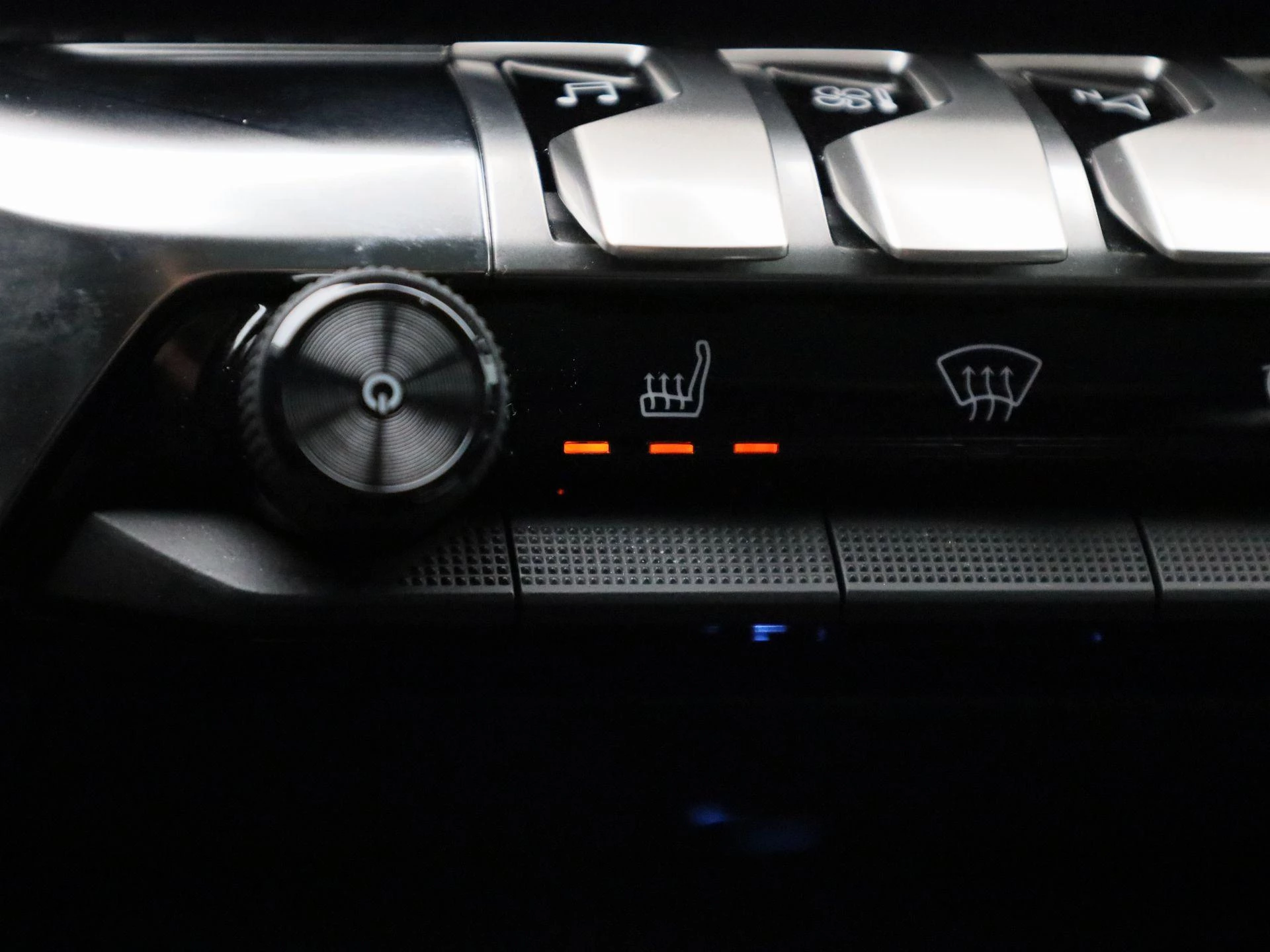 Peugeot-3008-image-20