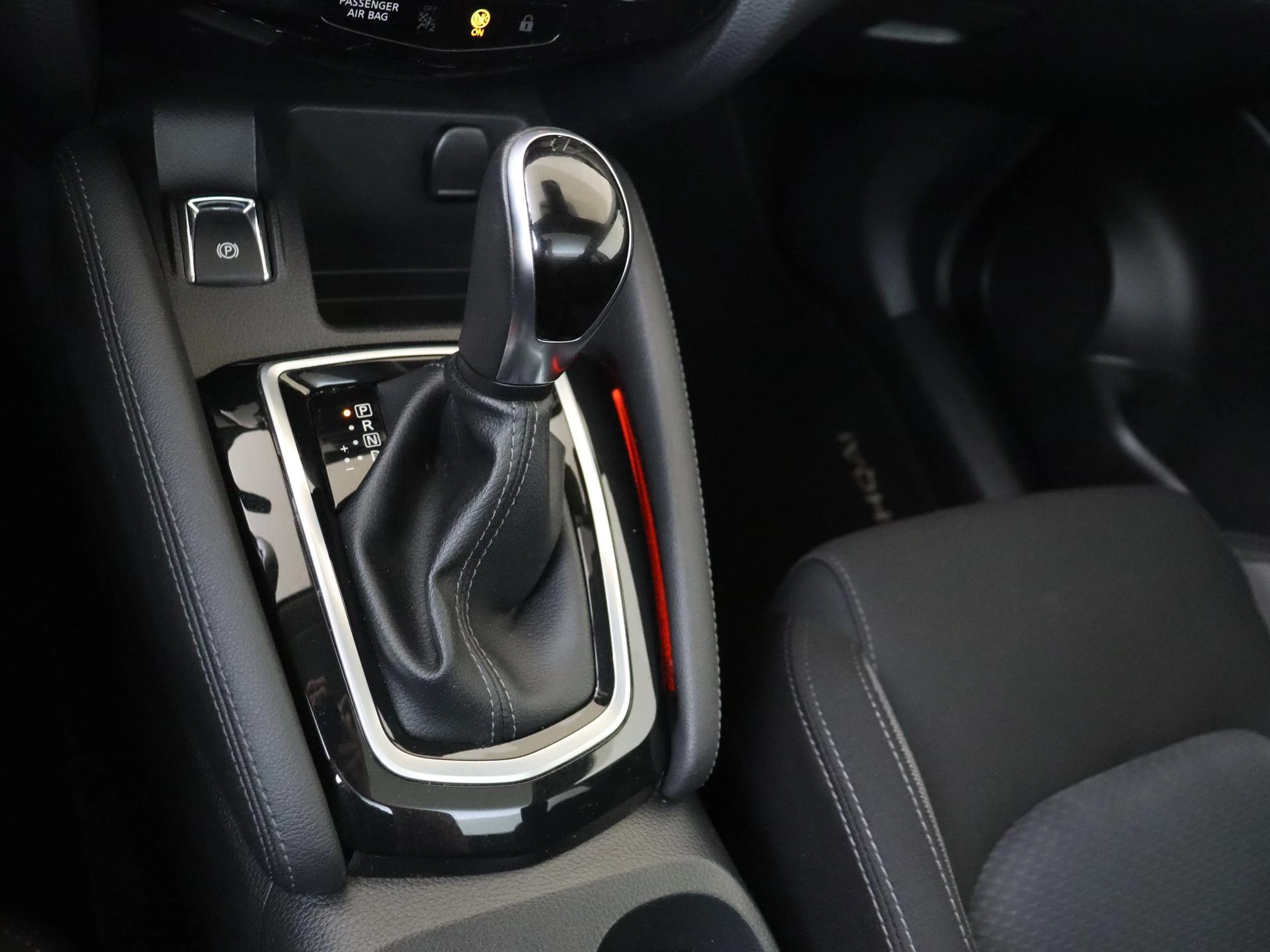 Nissan-QASHQAI-image-14