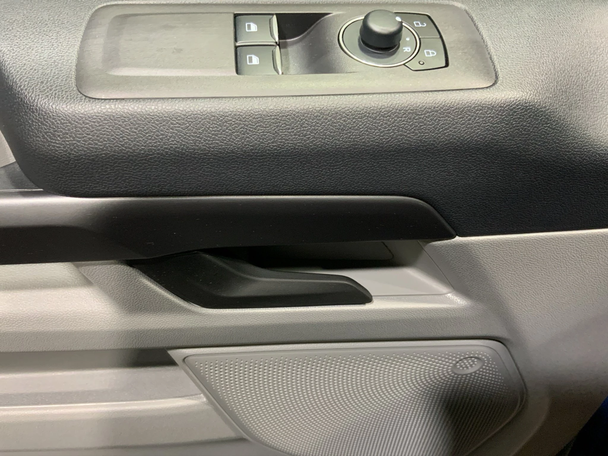 Ford Tourneo Custom Trend 2.0 EcoBlue 100kW 320 L1 Van. 4-türig