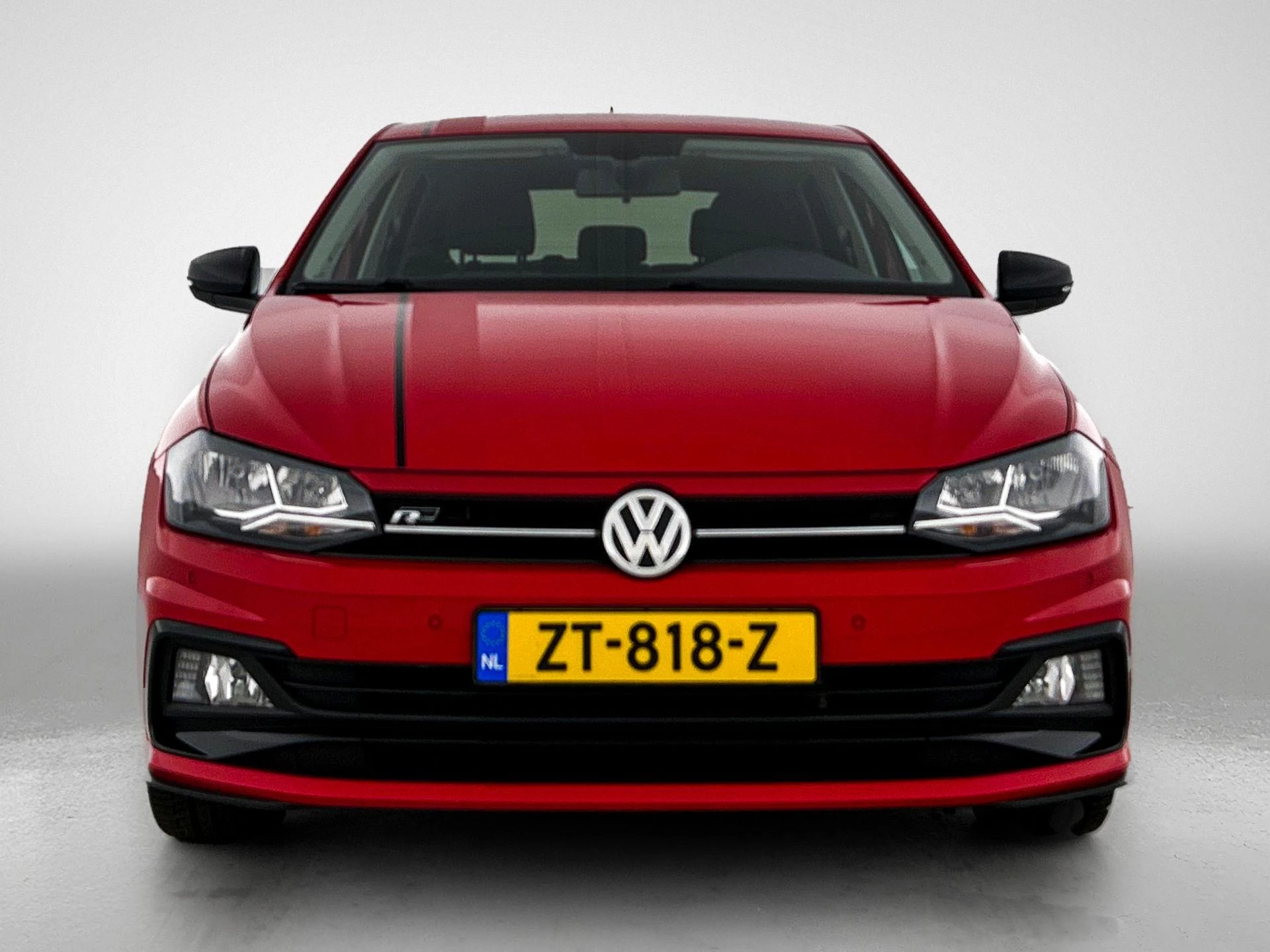 Volkswagen-Polo-image-4