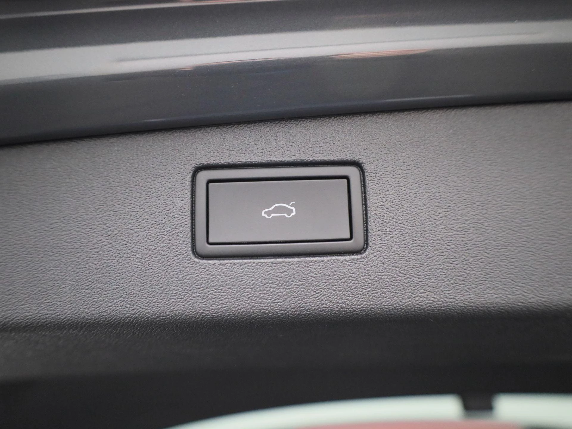 Volkswagen-Tiguan-image-11