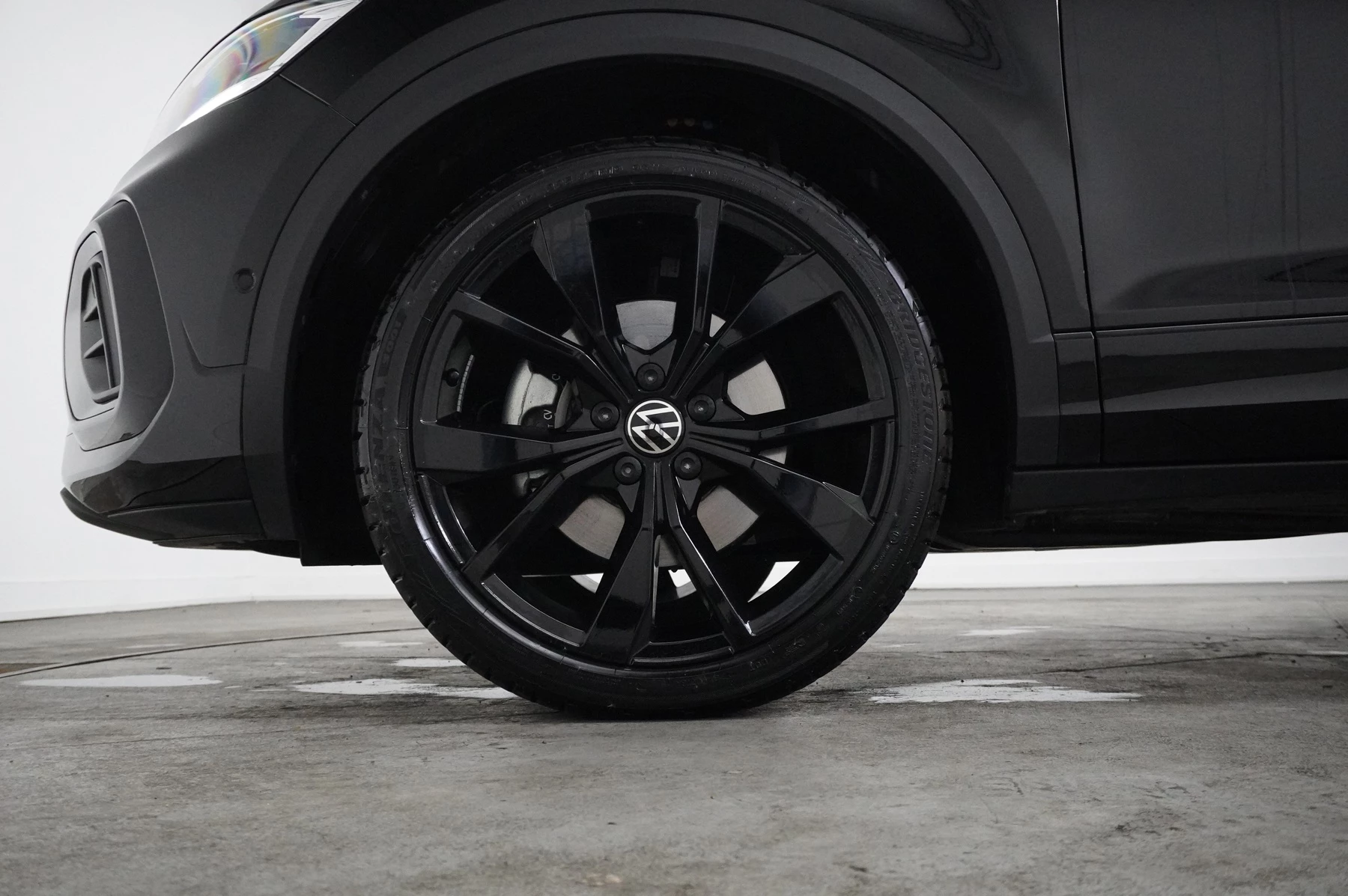 Volkswagen-T-Roc-image-4