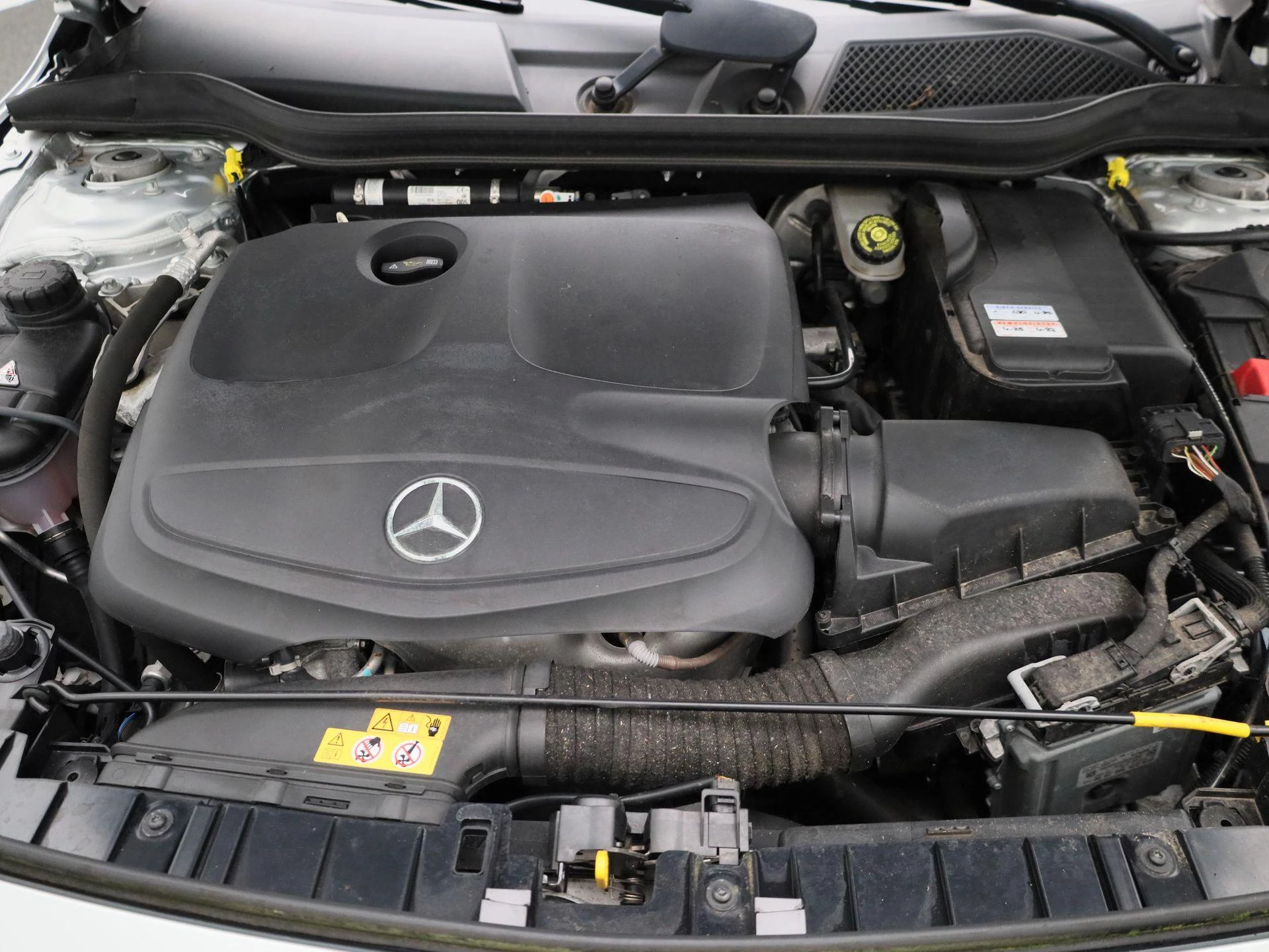 Mercedes-Benz-GLA-image-36