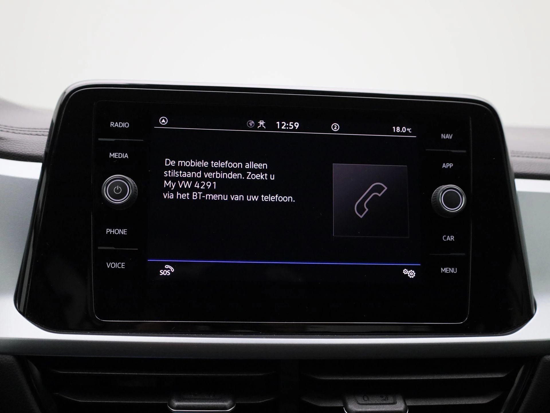 Volkswagen-T-Roc-image-24