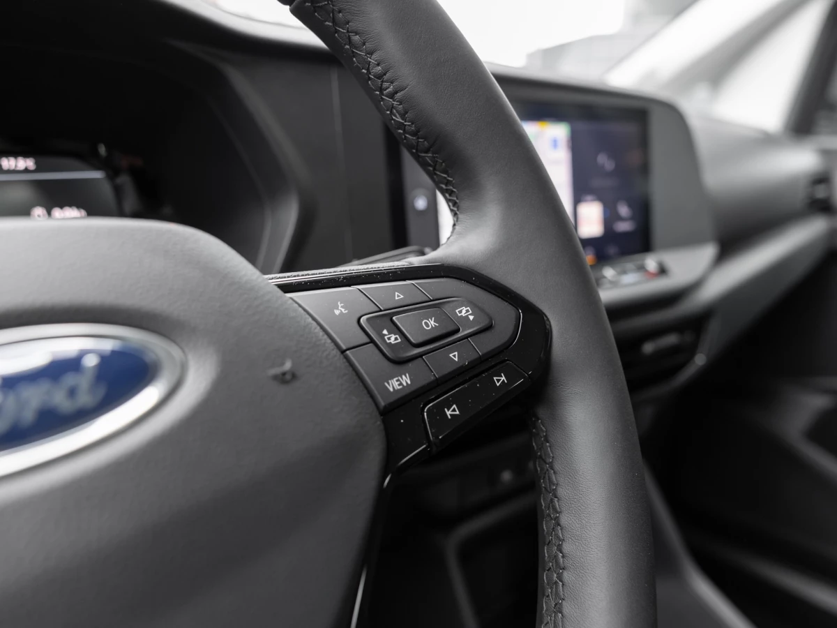 Ford-Tourneo Connect-image-18