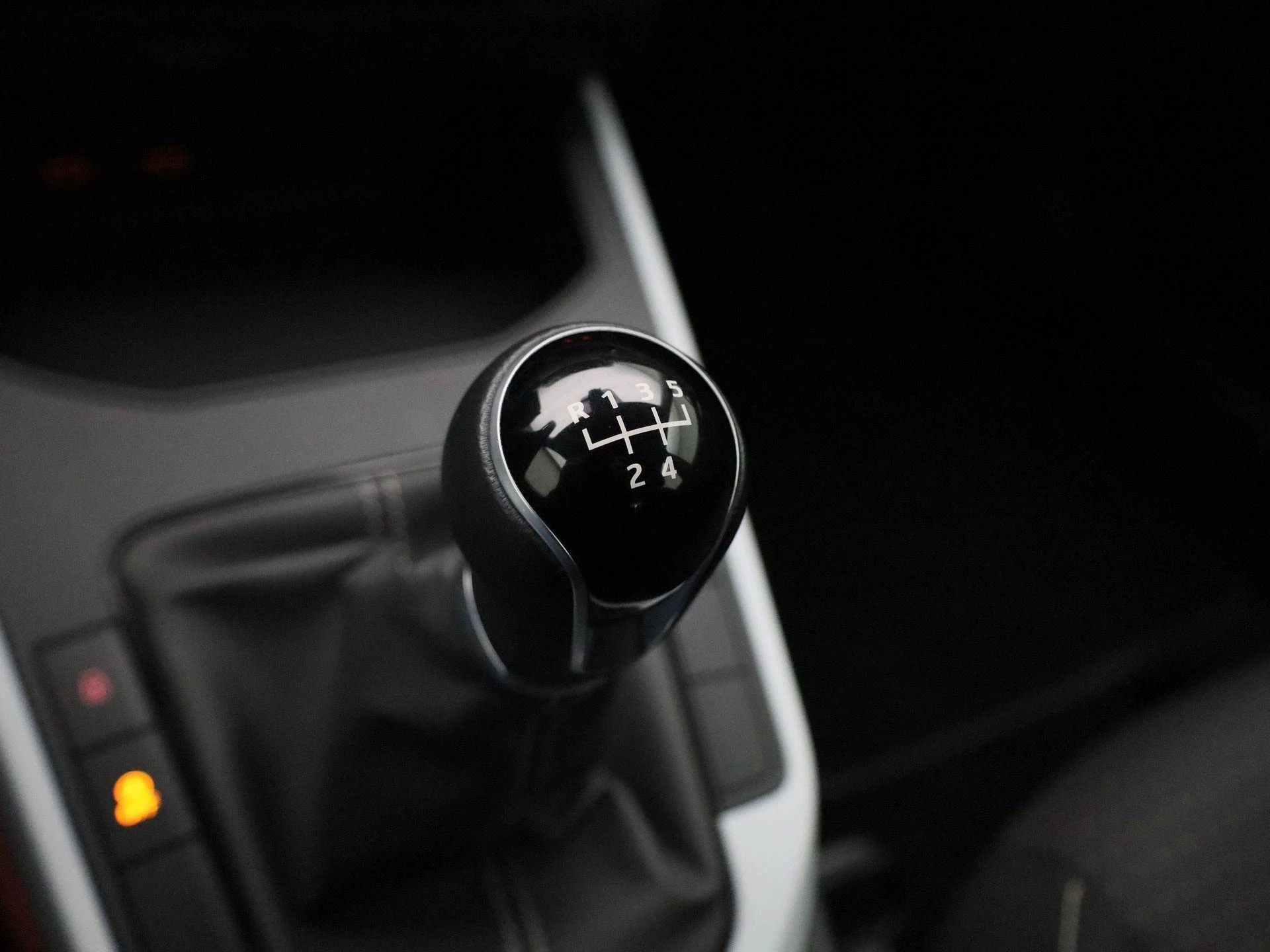 SEAT-Arona-image-20