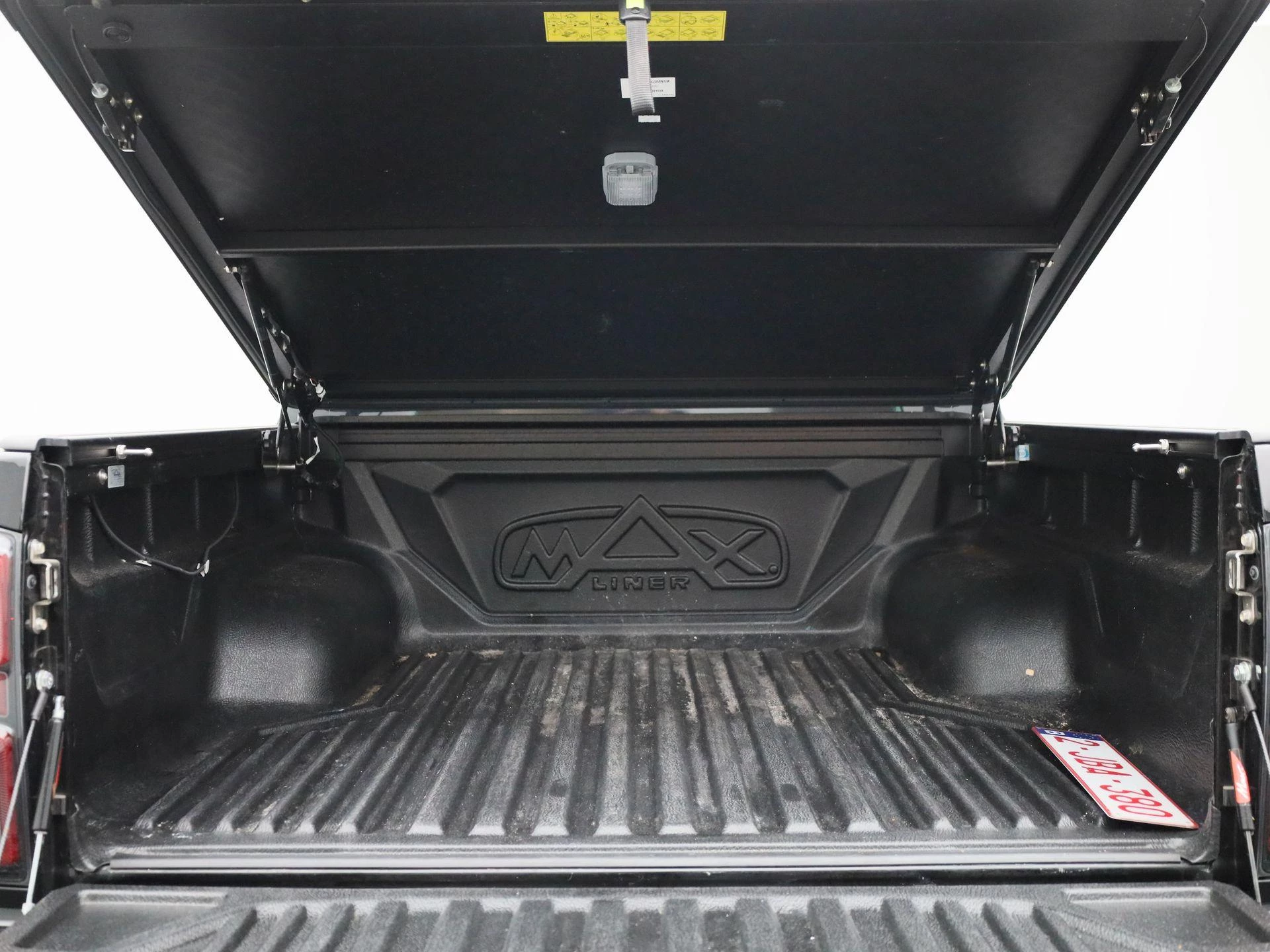 Isuzu-D-Max-image-13