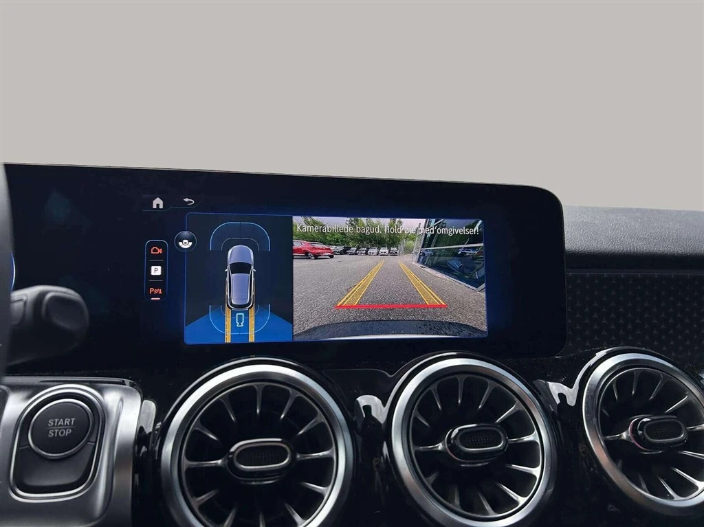 Mercedes-Benz-EQB-image-15