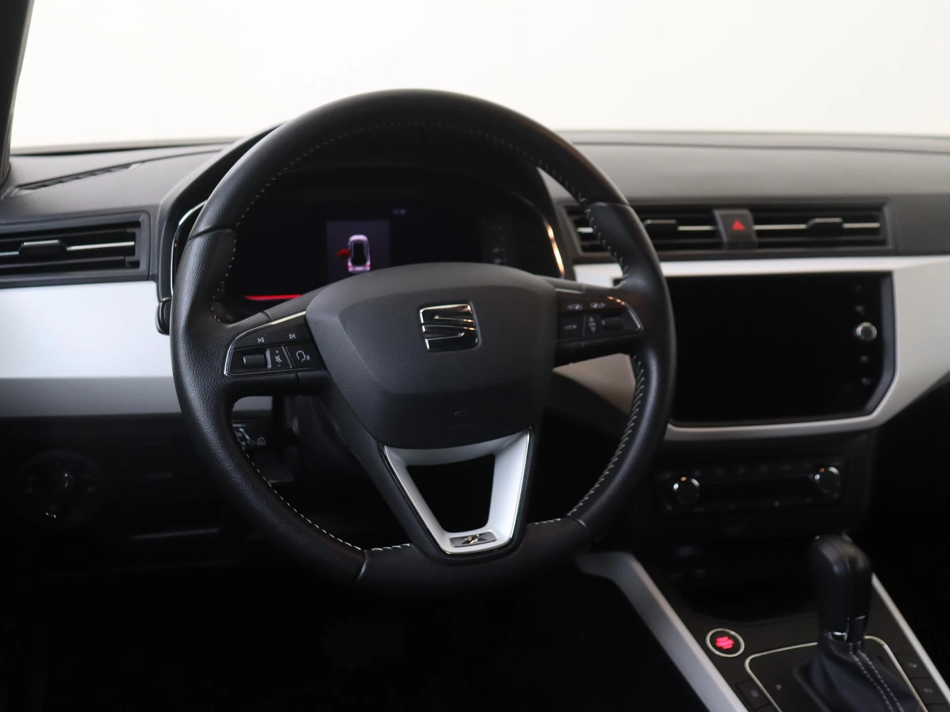 SEAT-Arona-image-9