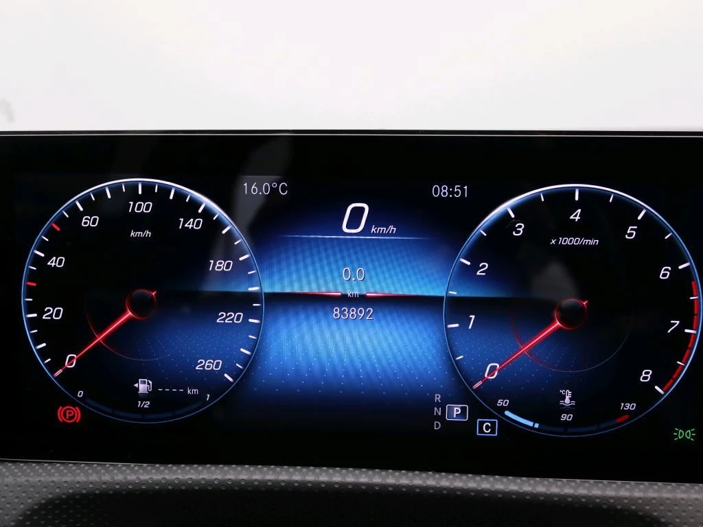 Mercedes-Benz-CLA-image-5