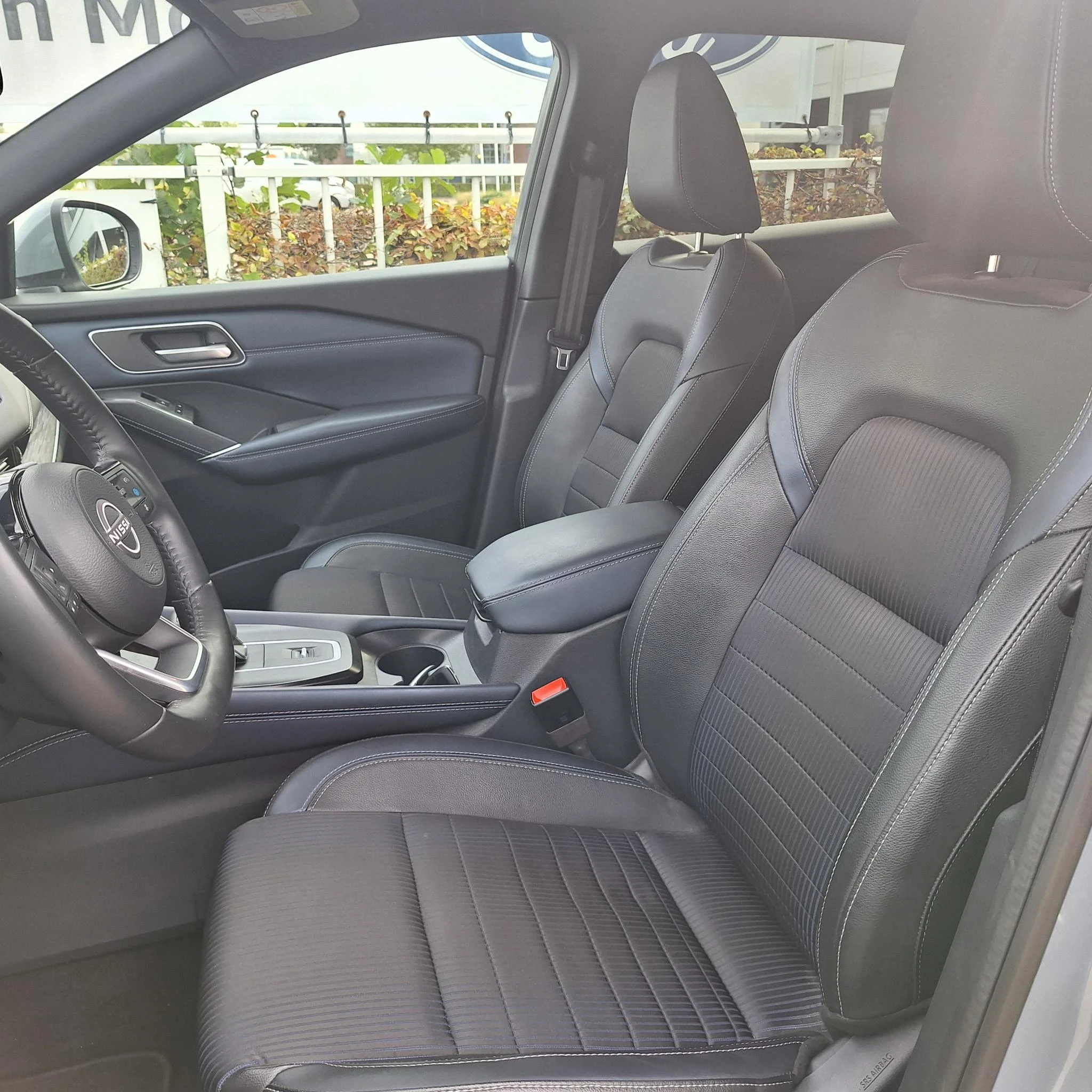 Nissan-QASHQAI-image-14