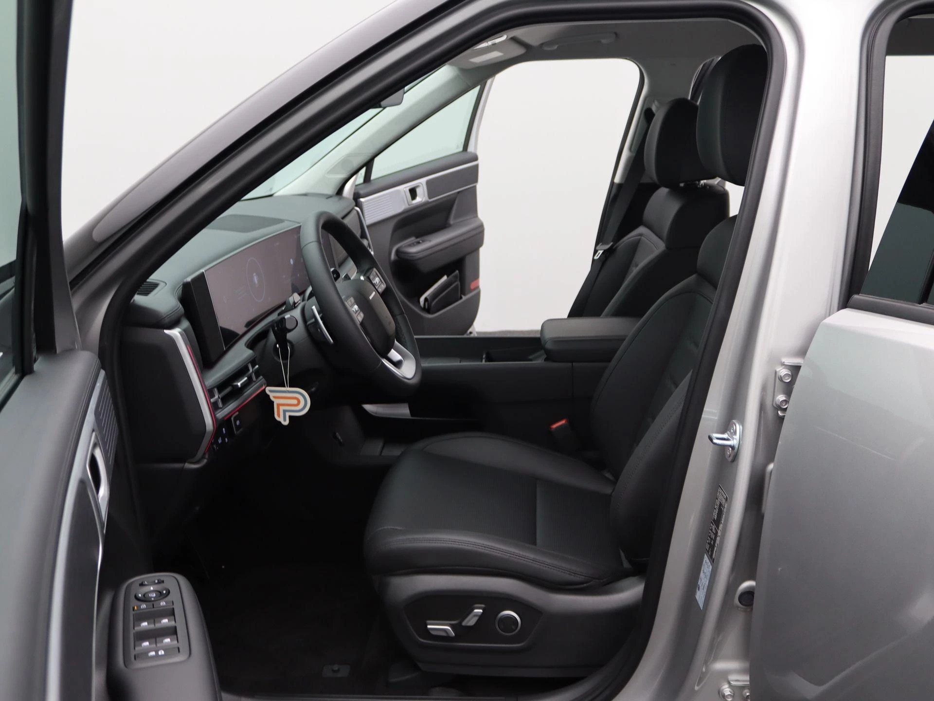 Hyundai-Santa Fe-image-10