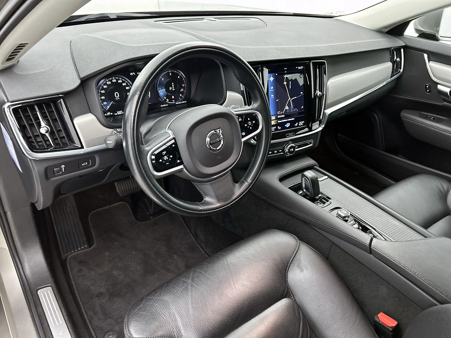 Volvo-V90-image-24