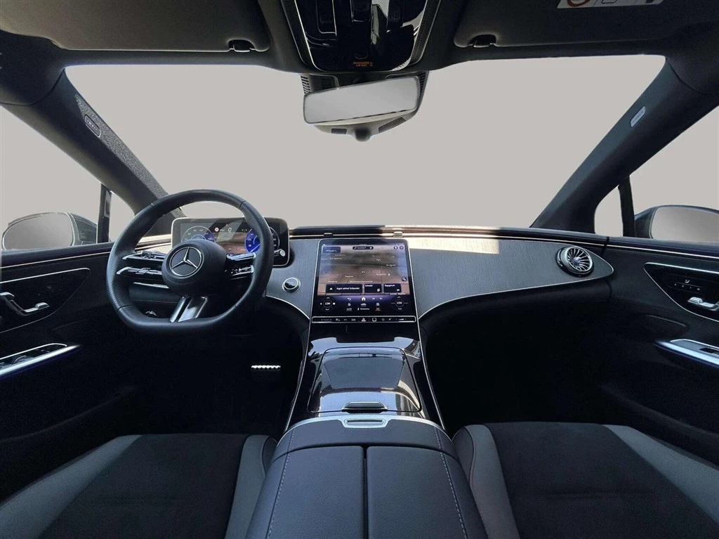 Mercedes-Benz-EQE-image-12