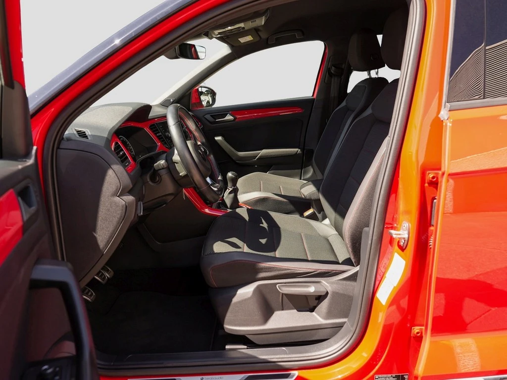 Volkswagen-T-Roc-image-6