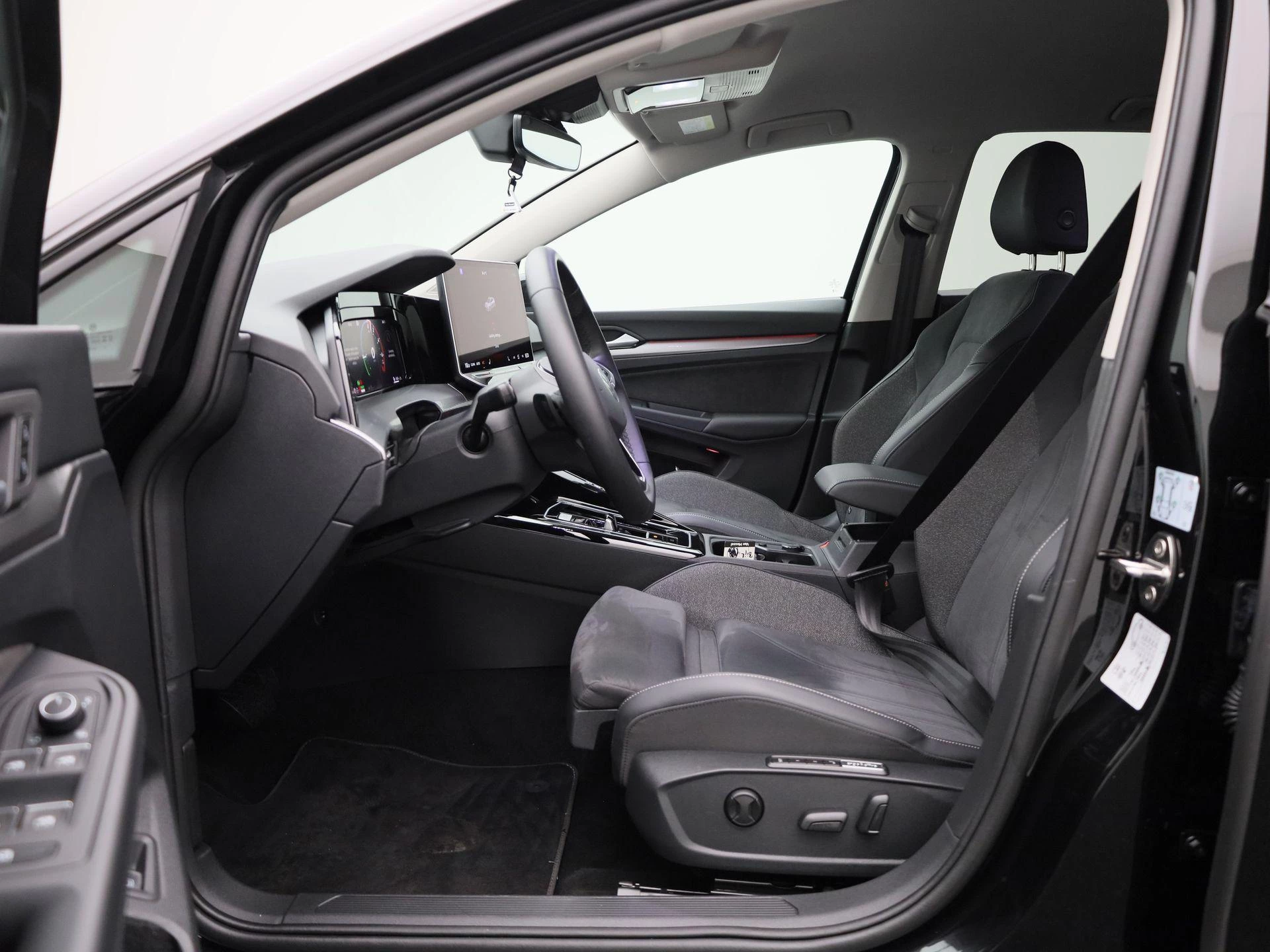 Volkswagen-Golf-image-10