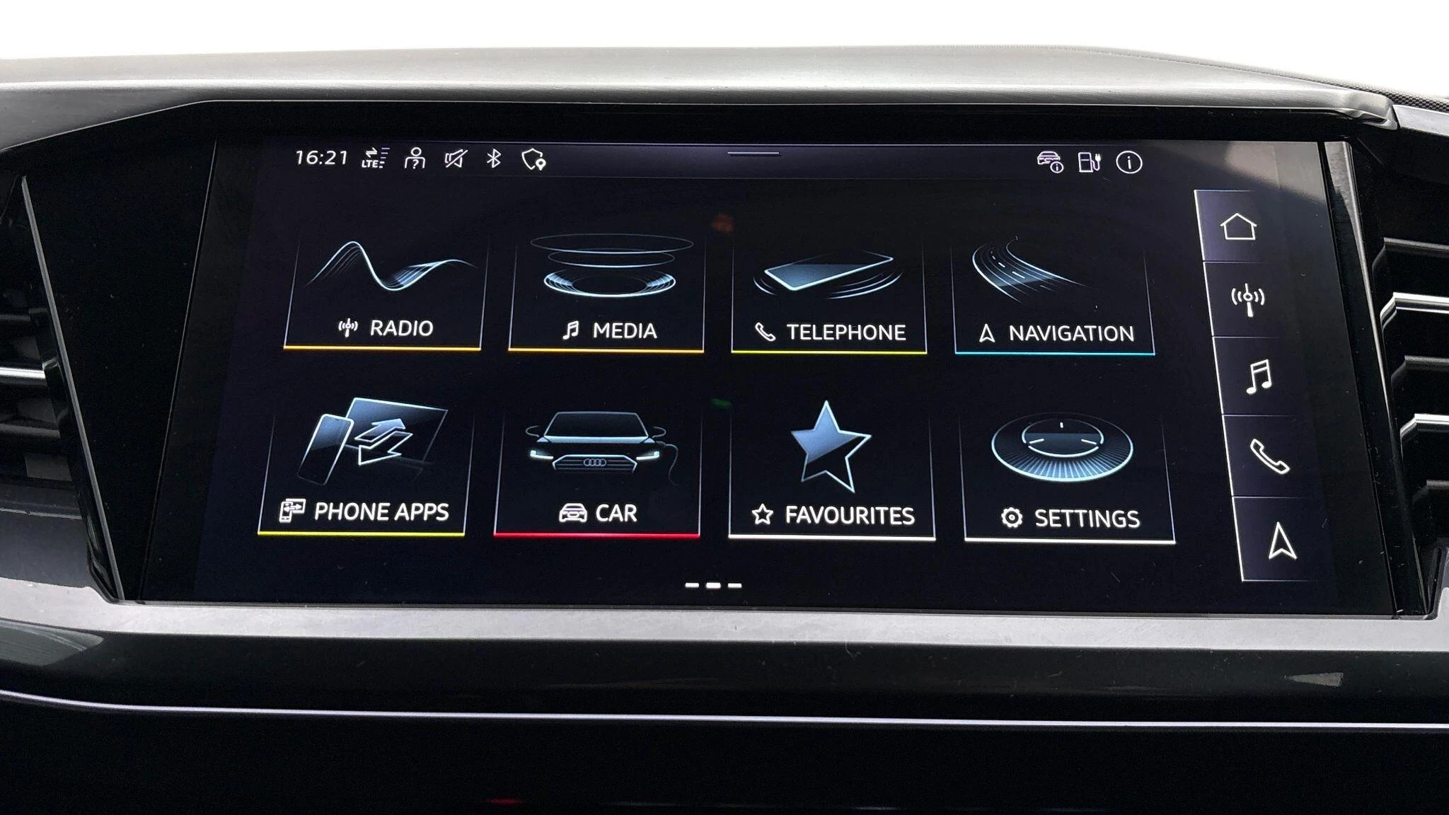 Audi-Q4 e-tron-image-7