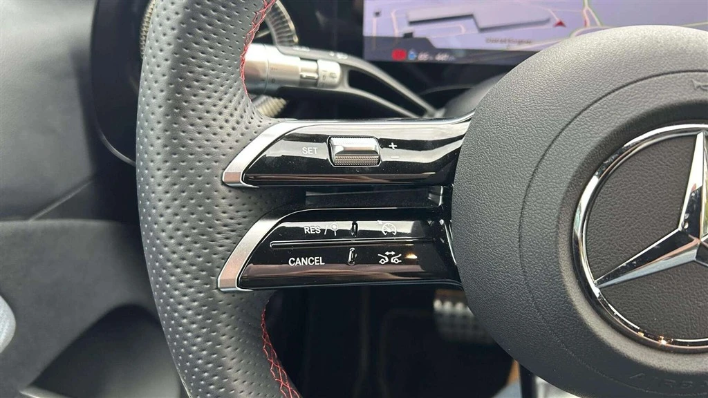 Mercedes-Benz-CLA-image-10