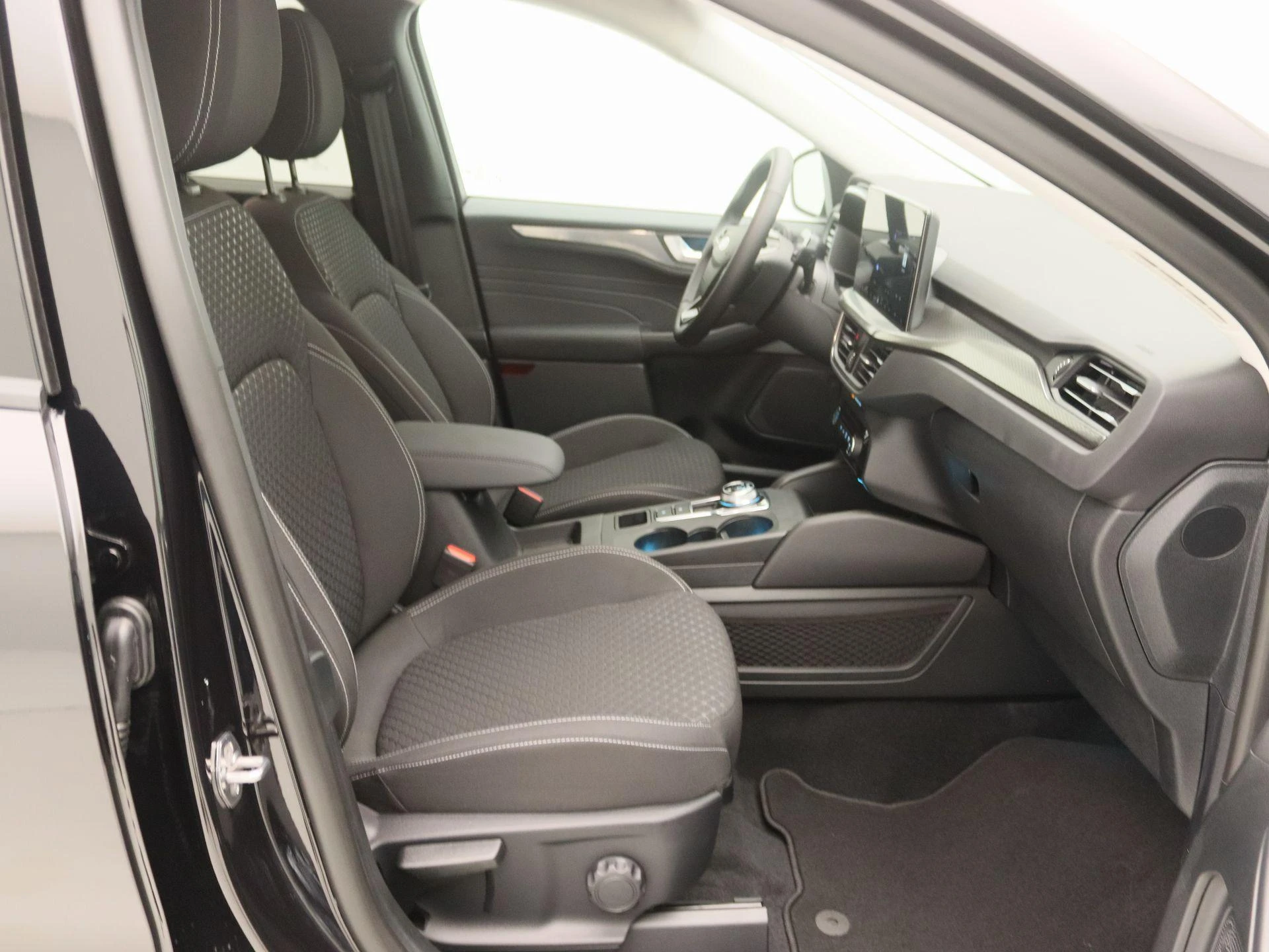 Ford-Kuga-image-23