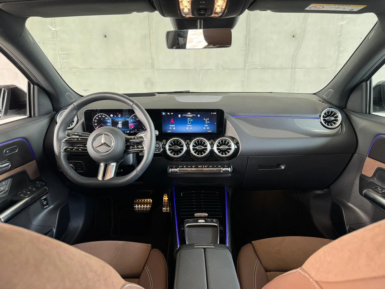 Mercedes-Benz-GLA-image-10