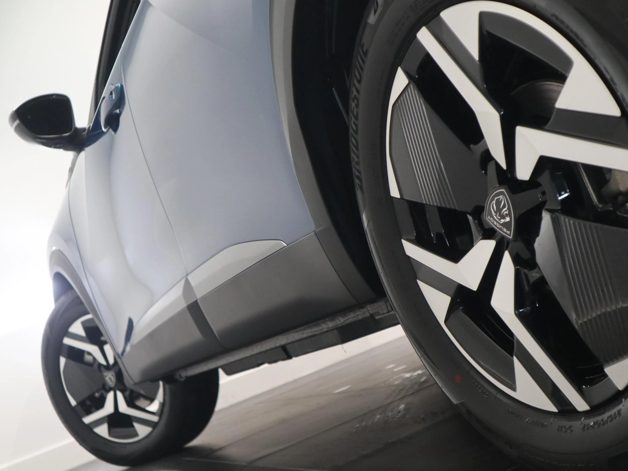 Peugeot e-2008 EV GT Avantage 54 kWh