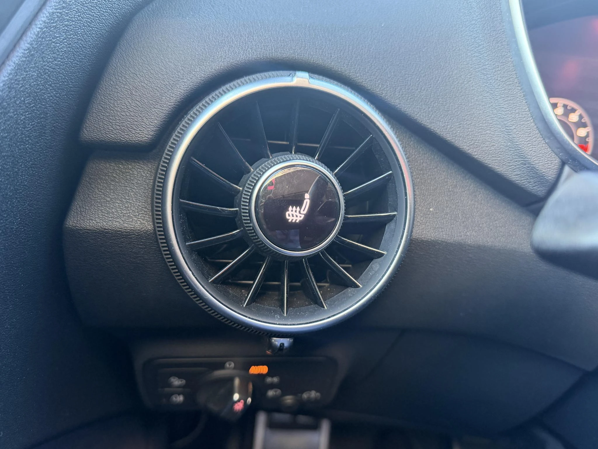 Audi-TT-image-6