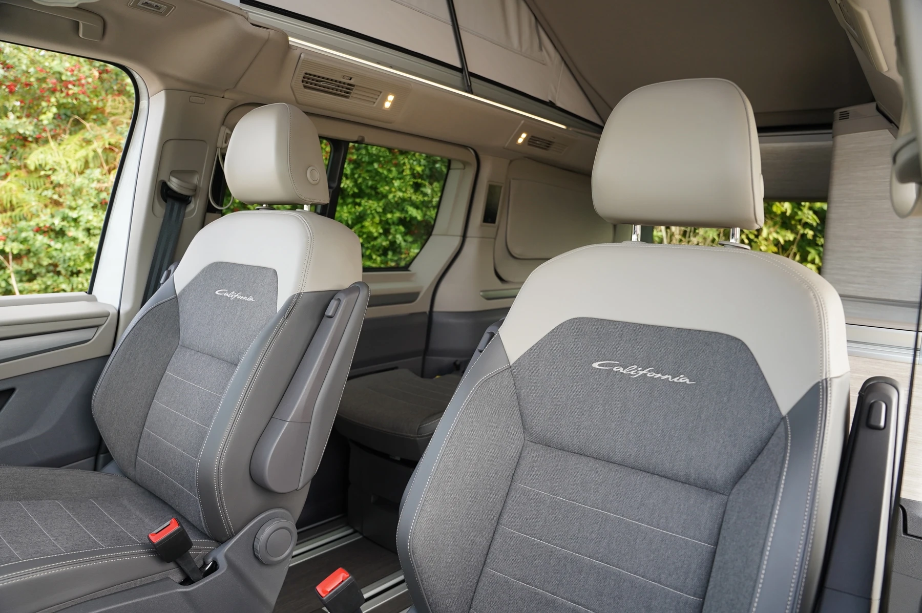 Volkswagen-California-image-42