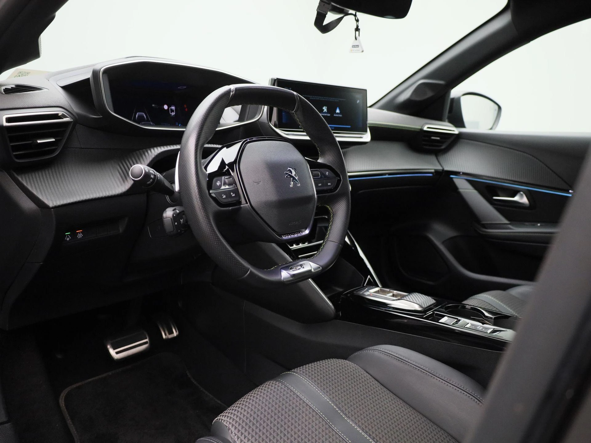 Peugeot-208-image-29