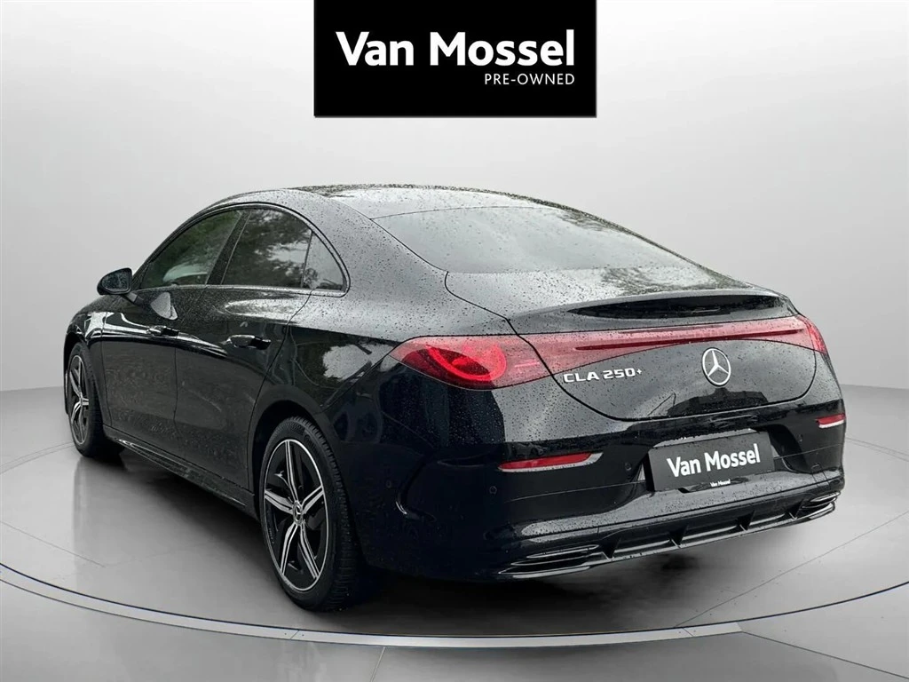 Mercedes-Benz-CLA-image-6