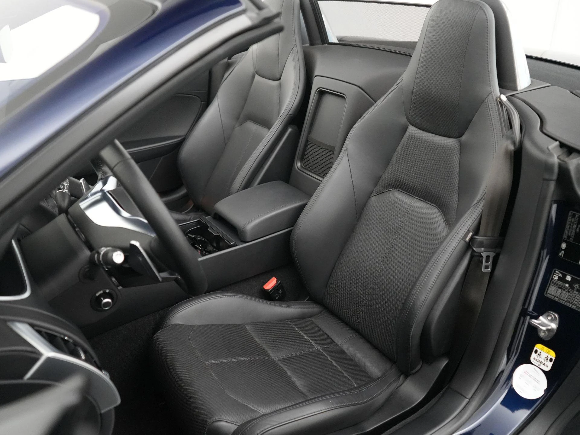 Jaguar F-TYPE P300 RWD First Edition