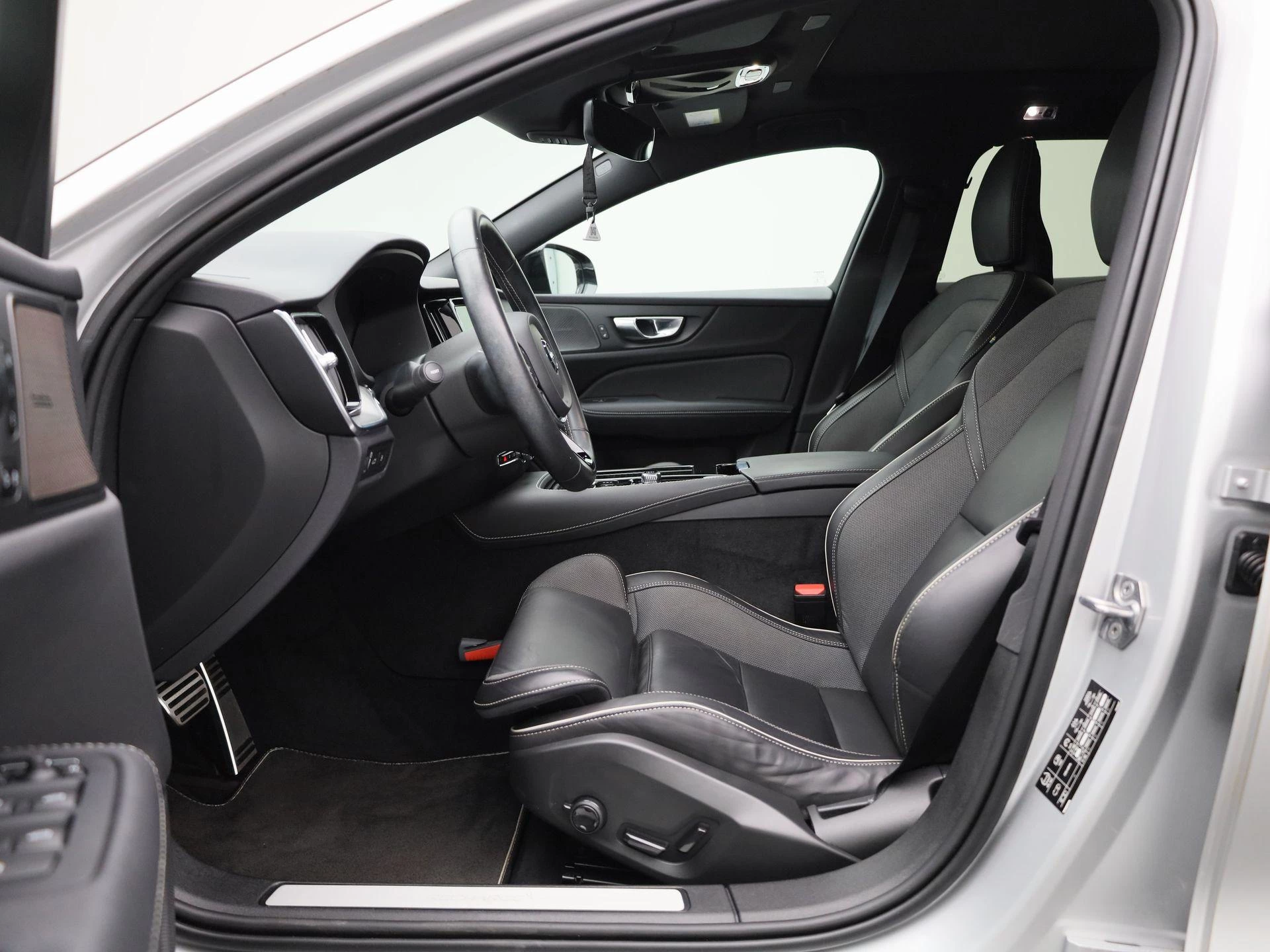 Volvo-V60-image-10