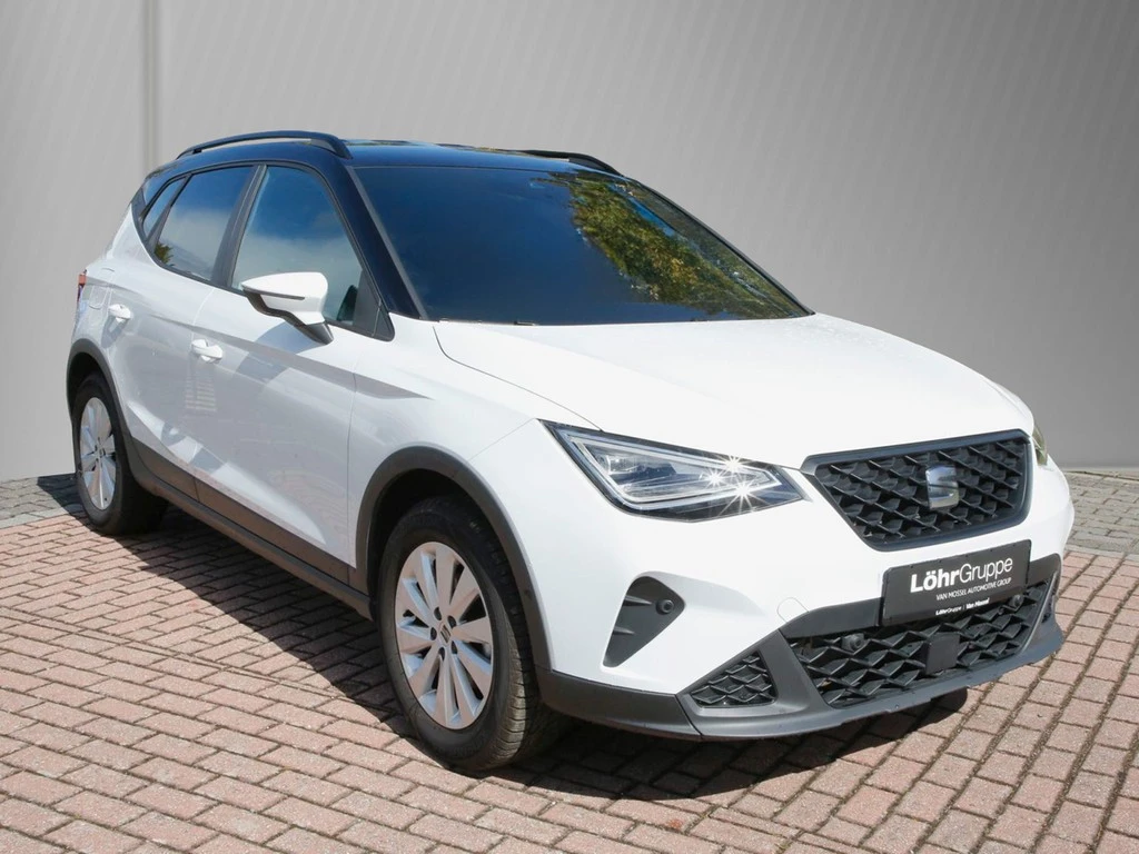 SEAT-Arona-image-2