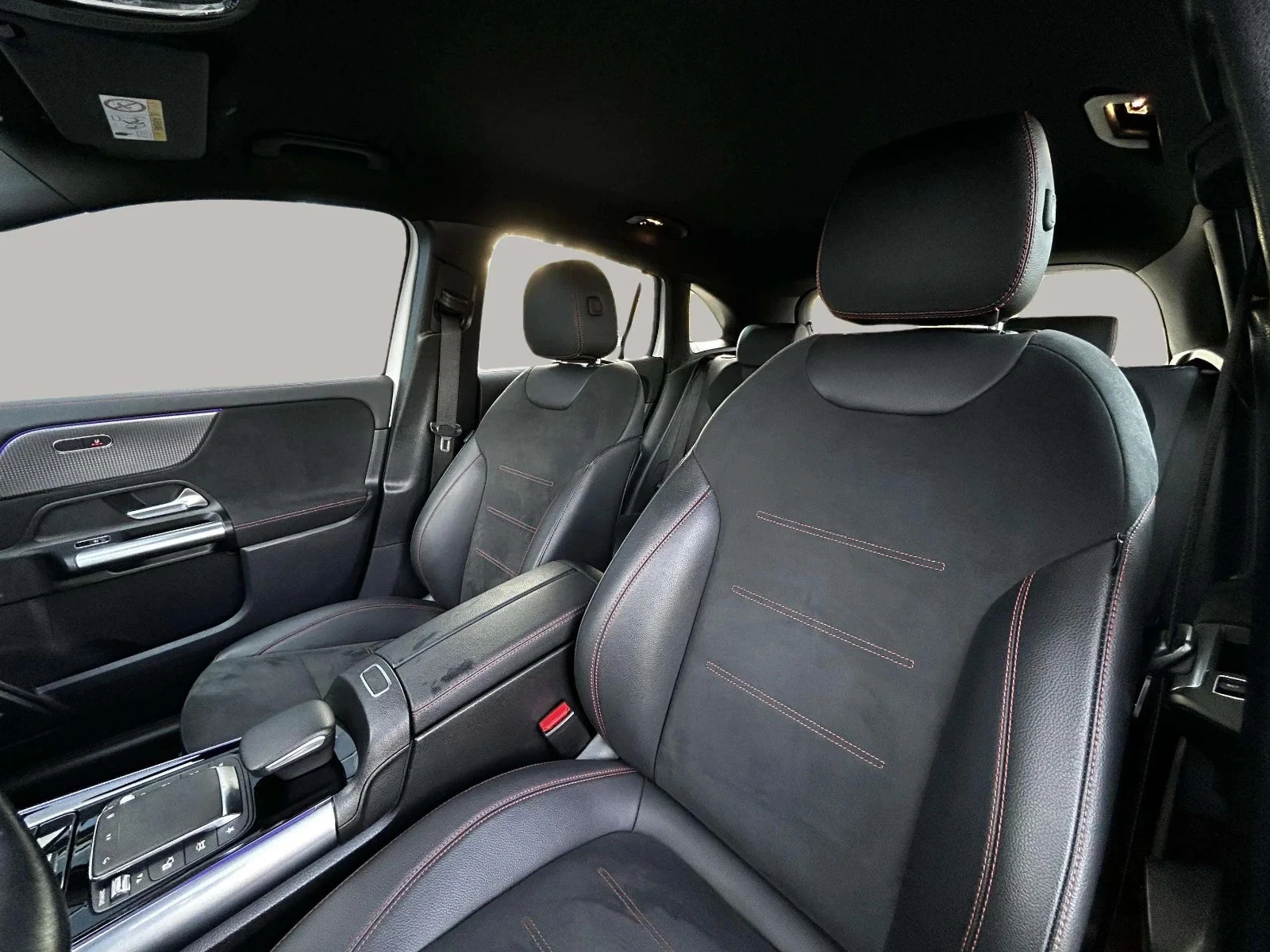 Mercedes-Benz-EQA-image-11