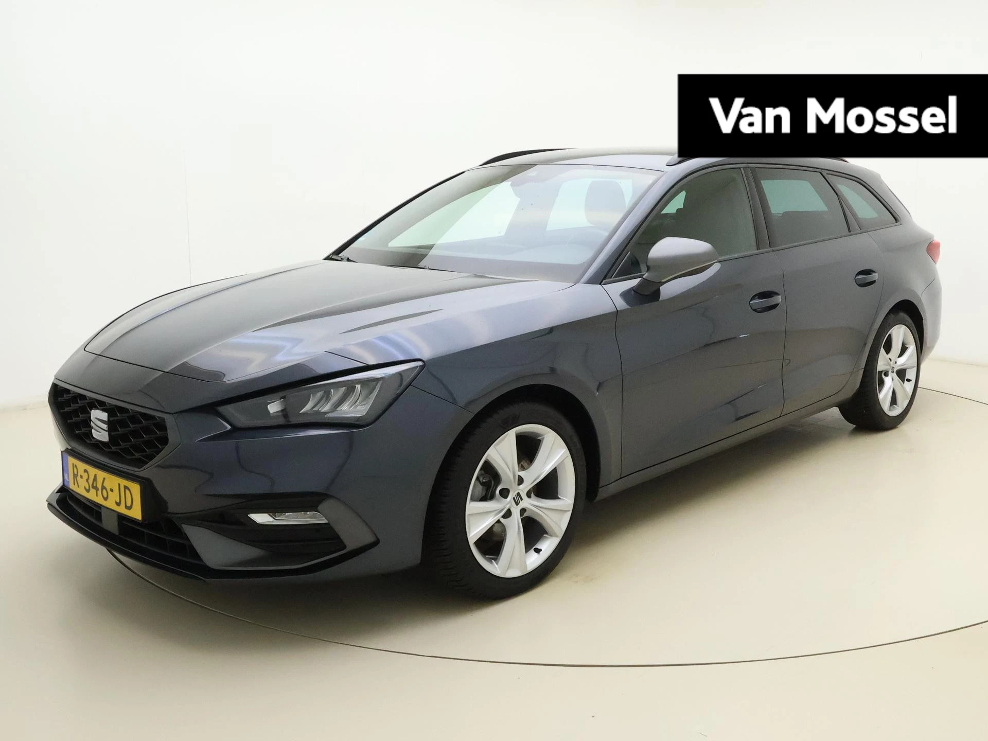 SEAT-Leon-image-0