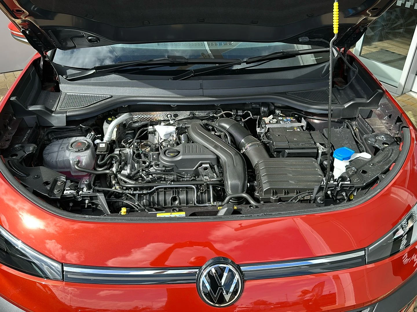 Volkswagen-T-Roc-image-13