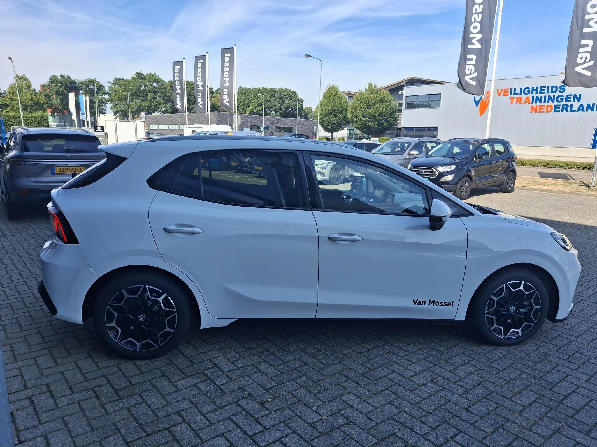 MG MG4 EV Urban Premium 54 kWh