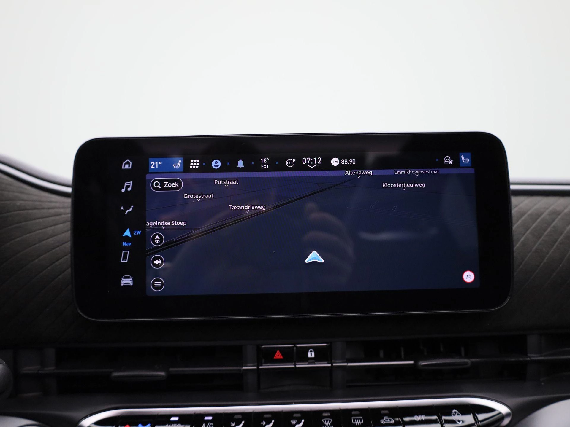 Abarth-500C-image-16