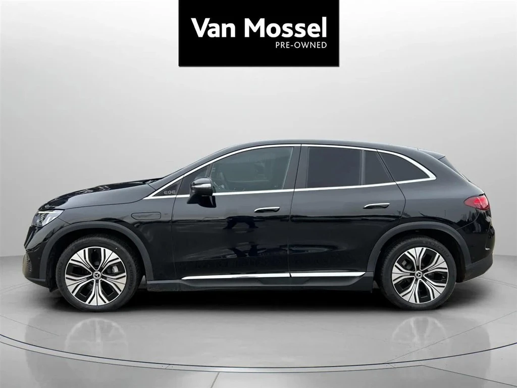Mercedes-Benz-EQE-image-7