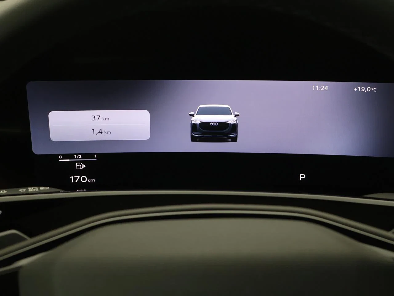 Audi-Q3-image-13