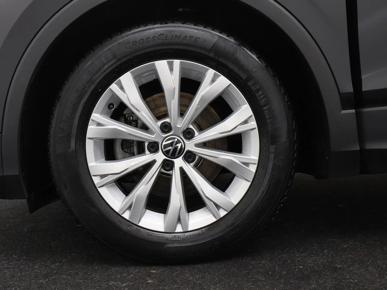 Volkswagen-Tiguan-image-5