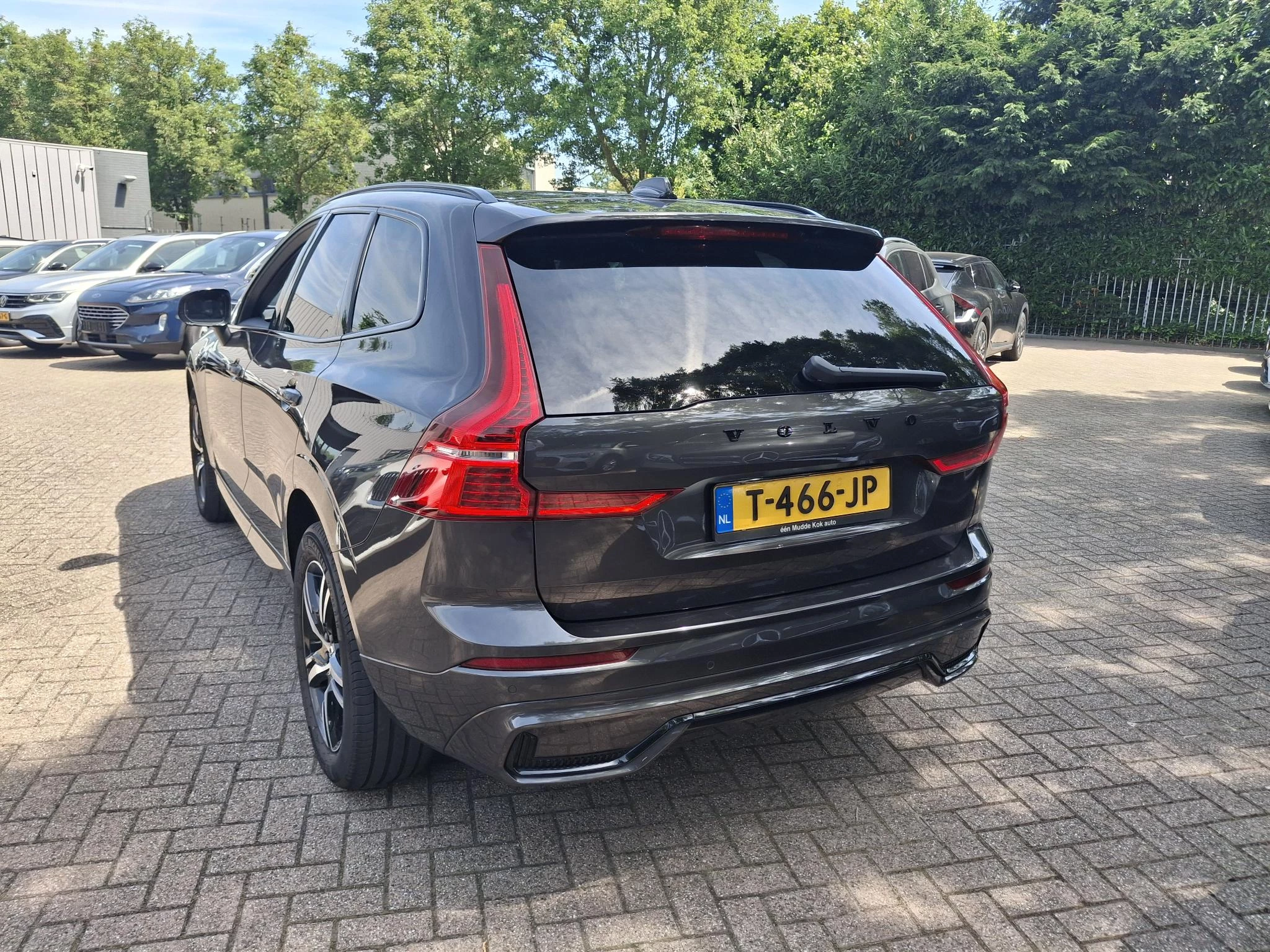 Volvo XC60 2.0 B4 R-Design