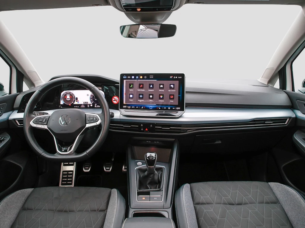 Volkswagen-Golf-image-10