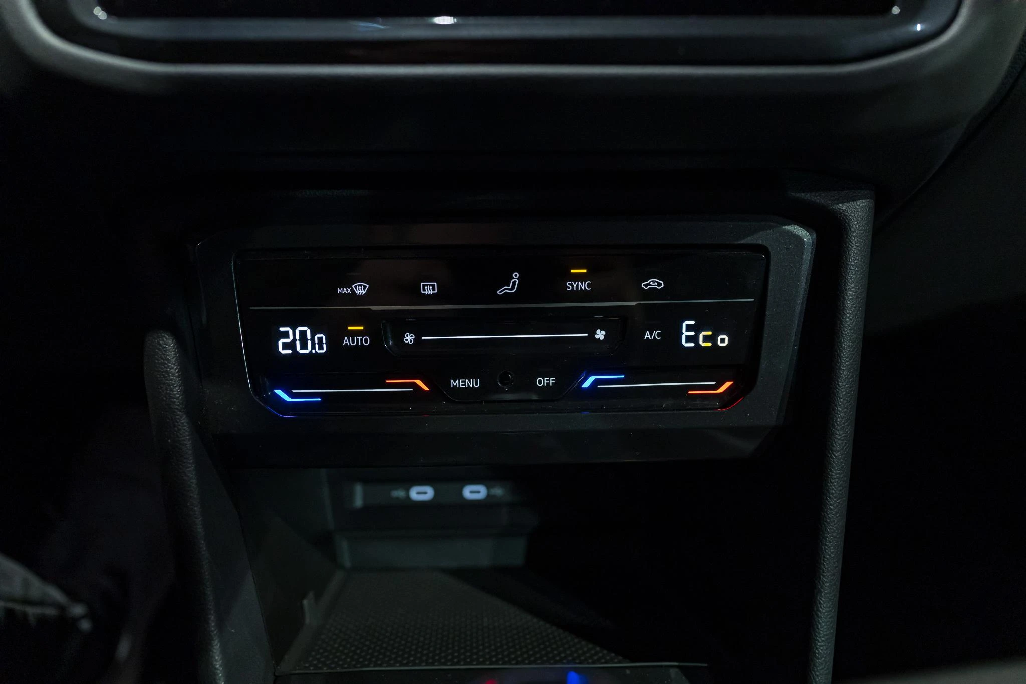 Volkswagen-Tiguan-image-30