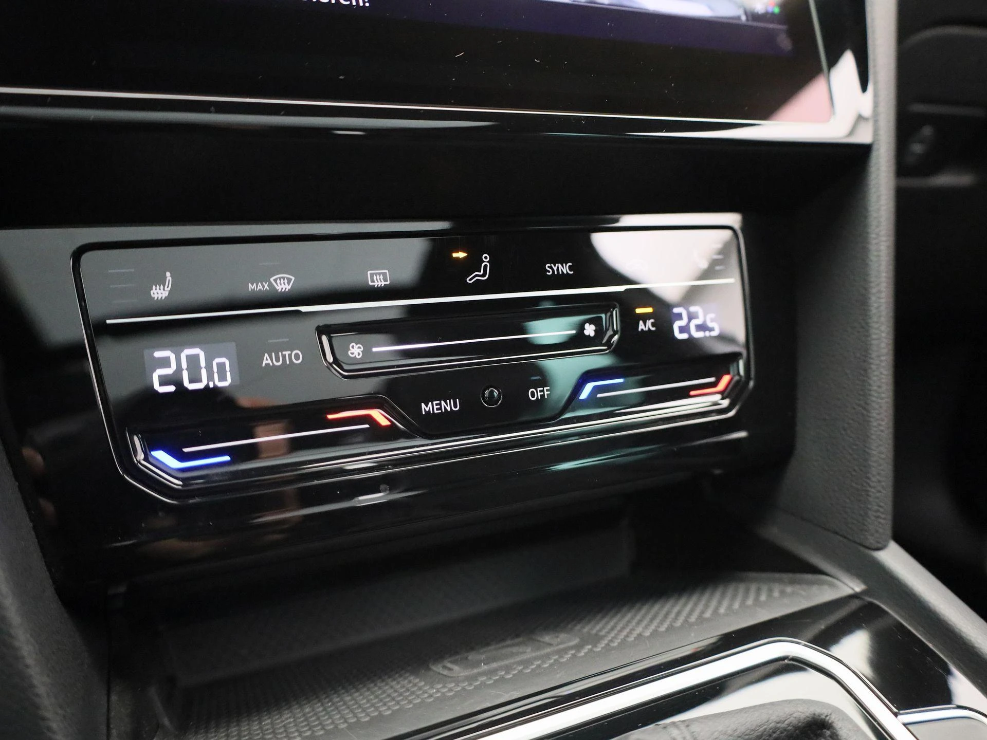 Volkswagen-Passat-image-24